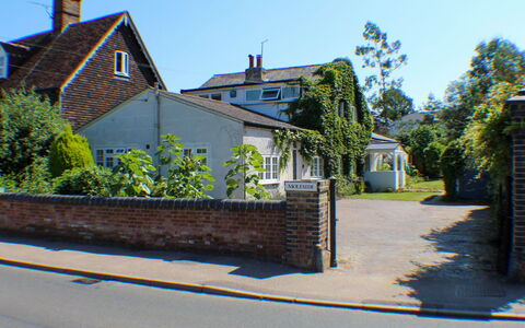 Goudhurst: Himmel, Plante, Bygning, Vejbelægning, Land Lot, Træ, Hus, Kvarter, Boligområde, Urban Design