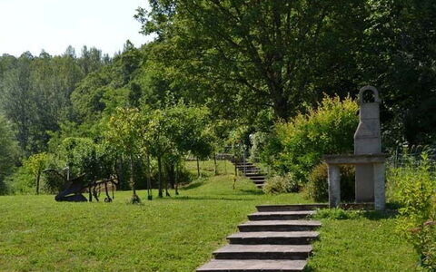 Il Nido In Garfagnana: Natur, Træ, Græs, Naturlige Landskab, Ejendom, Naturreservat, Have, Botanik, Hus, Parkere