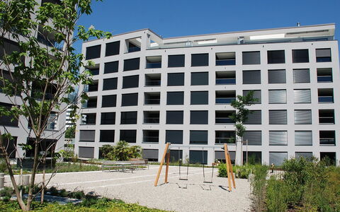 Locarno 75: Plante, Bygning, Himmel, Vindue, Træ, Højhus, Urban Design, Ejerlejlighed, Skyscraper, Ejendom