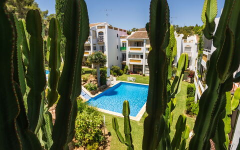 Apartamentos Pueblo Valleverde: Himmel, Plante, Ejendom, Azure, Vand, Botanik, Vegetationen, Land Lot, Græs, Biome