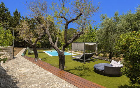 Can Coll: Have, Svømmepøl, Skygge, Udendørs Møbler, Backyard, Landscaping, Udvej, Eco Hotel, Gård, Lawn