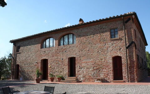 Agriturismo Il Gattero: Ejendom, Hus, Bygning, Facade, Væg, Arkitektur, Mursten, Villa, Ejendom, Stuehus