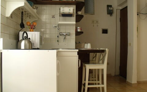Studio Moremi': Bygning, Cabinetry, Indretning, Etage, Gulvbelægning, Køkken Apparat, Køkken, Træ, Gas, Bord