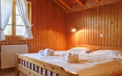 Notre Rêve: Møbel, Træ, Indretning, Seng, Soveværelse, Loft, Etage, Gulvbelægning, Sengetøj, Værelse