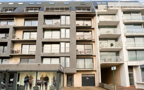 Zeeparel 402 with Balcony: Bygning, Lejlighed, Boligområde, Kvarter, Ejerlejlighed, Urban Design, Kompositmateriale, Altan, Blandet Brug, Beton
