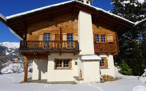 Chistiala Dadens: Hus, Ejendom, Vinter, Sne, Hjem, Bygning, Ejendom, Tag, Sommerhus, Himmel