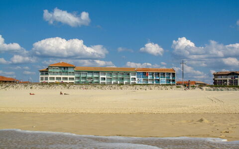 Mimizan 191: Sky, Himmel, Vand, Bygning, Vindue, Strand, Træ, Coastal Og Oceaniske Landskabsformer, Hus
