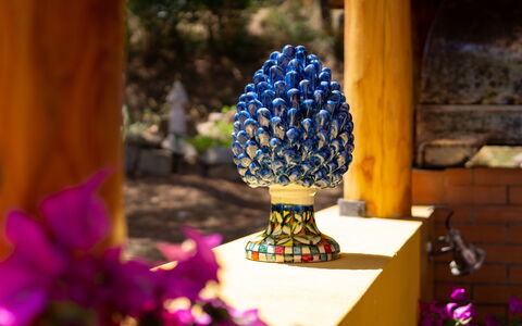 Terre Di Bea Cottage By The Sea Cefalu': Purple, Kronblad, Violet, Lavendel, Magenta, Majorelle Blue, Have, Etårig Plante, Still Life Photography, Floral Design