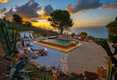 Terre Di Bea Cottage By The Sea Cefalu': Sky, Himmel, Plante, Vand, Daytime, Natur, Naturlige Landskab, Træ, Udendørs Møbler, Krop Af Vand