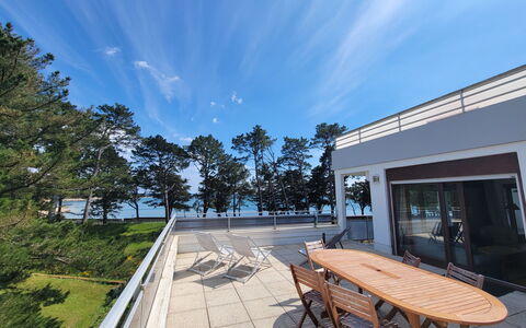 Saint Philibert 140: Himmel, Sky, Ejendom, Bygning, Skygge, Plante, Hus, Træ, Arkitektur, Udendørs Møbler