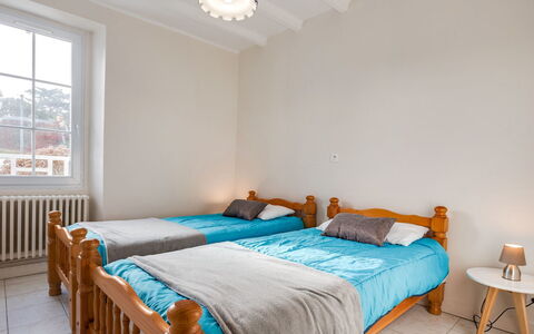 Kerhel: Soveværelse, Møbel, Seng, Værelse, Sengetøj, Ejendom, Sengetøj, Bed Frame, Indretning, Loft
