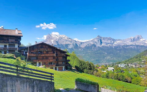 Saint-Gervais D'En Haut: Bjergrige Landskabsformer, Bjerg, Bjergkæde, Bakke, Highland, Landskab, Hill Station, Kam, Hus, Landdistrikt