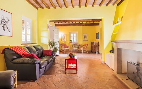 Villa Il Pellicano: Indretning, Møbel, Gulvbelægning, Væg, Etage, Træ, Loft, Værelse, Couch, Stue