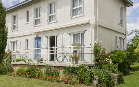 La Coloniale: Hus, Ejendom, Hjem, Bygning, Boligområde, Ejendom, Kvarter, Vindue, Arkitektur, Facade