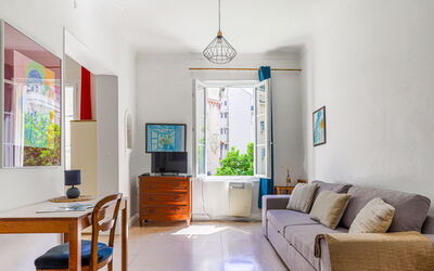 Hérold 434.2: Møbel, Ejendom, Bord, Vindue, Indretning, Træ, Cabinetry, Etage, Stue