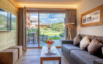 Swisspeak Resorts Vercorin 9000.125: Træ, Hårdttræ, Bejdse, Loft, Couch, Stue, Stol, Tømmer, Planke