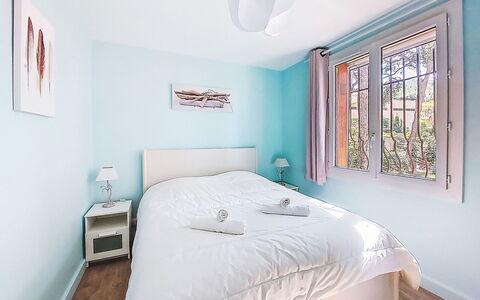 Les Goelands: Møbel, Seng, Soveværelse, Indretning, Etage, Sengetøj, Loft, Sengetøj, Textile, Sengetøj