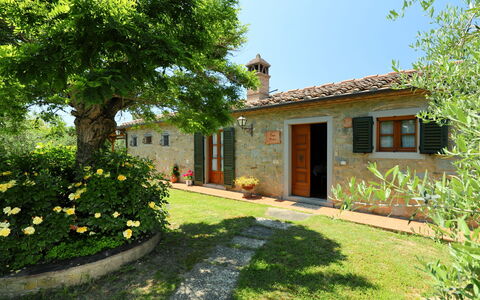 Cortona 190: Ejendom, Hus, Hjem, Bygning, Ejendom, Estate, Sommerhus, Gård, Boligområde, Stuehus