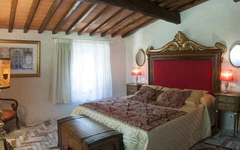 Agriturismo La Pieve: Soveværelse, Seng, Værelse, Møbel, Ejendom, Bed Frame, Indretning, Sengetøj, Loft, Sengetøj