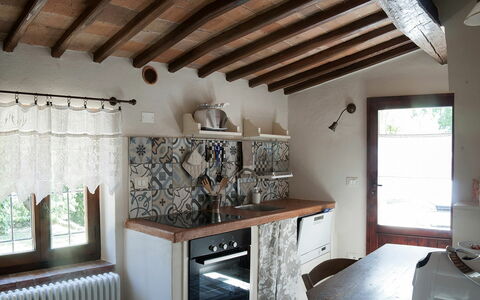 Agriturismo La Pieve: Ejendom, Værelse, Loft, Bygning, Hus, Indretning, Møbel, Bjælke, Arkitektur, Etage