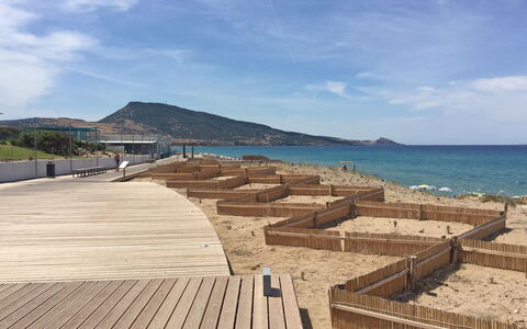 San Pietro Blue: Himmel, Hav, Boardwalk, Ferie, Turisme, Ocean, Strand, Kyst, Walkway, Arkitektur