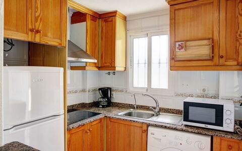 Residencial Daly: Countertop, Cabinetry, Værelse, Ejendom, Køkken, Møbel, Større Bandage, Bygning, Hus, Indretning