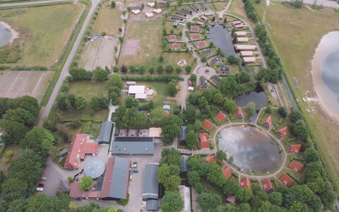 Comfortabel 8: Plante, Ejendom, Land Lot, Arkitektur, Urban Design, Kvarter, Biome, Boligområde, Offentlige Rum, Græs