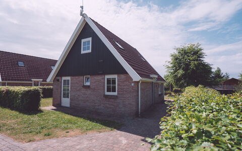 Comfortabel 8: Sky, Plante, Himmel, Vindue, Bygning, Land Lot, Træ, Træ, Sommerhus, Hus