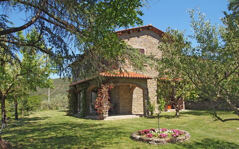 Villa Gelsomino: Ejendom, Hus, Hjem, Bygning, Træ, Ejendom, Arkitektur, Estate, Landdistrikt, Græs