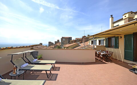 Terrazza Cortonese: Ejendom, Hus, Bygning, Hjem, Ejendom, Himmel, Boligområde, Arkitektur, Lejlighed, Tag