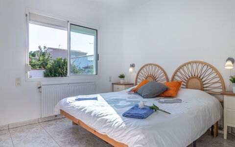 Montgri: Soveværelse, Seng, Møbel, Værelse, Sengetøj, Ejendom, Bed Frame, Sengetøj, Madras, Etage
