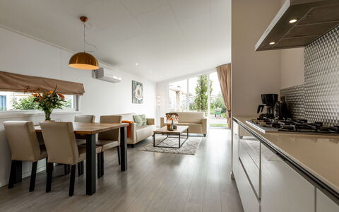 Green Resort Mooi Bemelen: Himmel, Sky, Mad, Plante, Bordservice, Bord, Vindue, Bjerg, Frugt, Træ