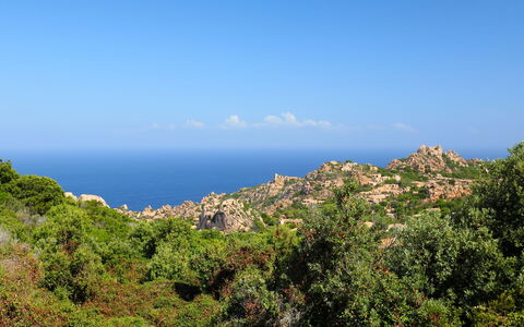Petra Rossa: Vegetationen, Bjergrige Landskabsformer, Himmel, Bjerg, Hill Station, Naturreservat, Ødemark, Plantesamfund, Bakke, Hav