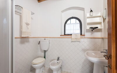 agriturismo-la-papessa-chianti-san-donato-multipropriet-robina-bathroom