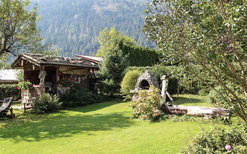 Aschau im Zillertal 485: Ejendom, Naturlige Landskab, Hus, Træ, Græs, Hjem, Have, Botanik, Ejendom, Landdistrikt