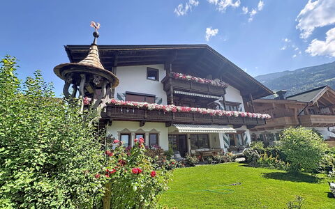 Aschau im Zillertal 485: Hus, Hjem, Sommerhus, Hacienda, Have, Estate, Gård, Altan, Landsby