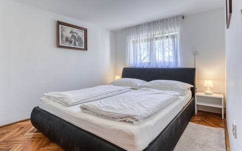 Albaneze: Seng, Soveværelse, Indretning, Sengetøj, Sengetøj, Møbel, Værelse, Etage, Bed Frame, Hjem
