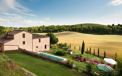 Villa Le Caggia: Ejendom, Hus, Naturlige Landskab, Hjem, Sommerhus, Himmel, Landdistrikt, Stuehus, Estate, Farm