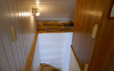 Rustico L'Hibou: Bejdse, Værelse, Etage, Træ, Hårdttræ, Krydsfiner, Gulvbelægning, Trappe, Arkitektur, Hus