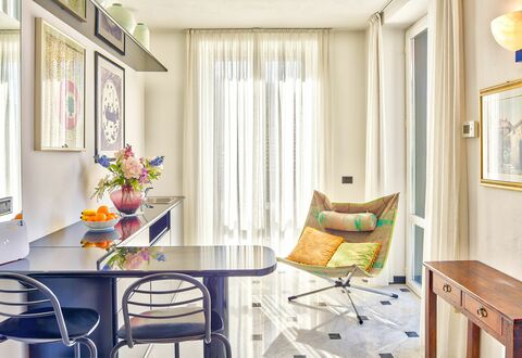 Villa Helvezia - Levanto: Værelse, Møbel, Indretning, Ejendom, Gardin, Stue, Gul, Bygning, Bord, Hjem