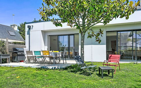 Bon Port: Hjem, Boligområde, Busk, Hus, Land Lot, Have, Skygge, Estate, Landscaping