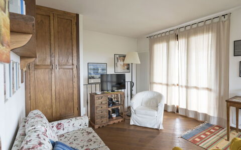 Villa la Vena: Værelse, Møbel, Ejendom, Seng, Soveværelse, Indretning, Bygning, Sengetøj, Bed Frame, Etage