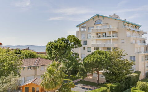 Arcachon 198: Boligområde, Ejendom, Kvarter, Vegetationen, Arkitektur, Hus, Stad, Bygning, Byområde, Ejendom