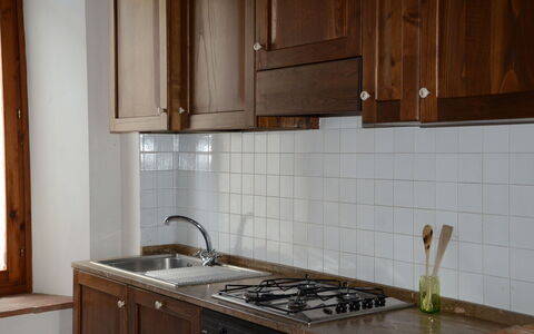 Agriturismo Cincinelli: Countertop, Køkken, Flise, Værelse, Ejendom, Cabinetry, Møbel, Etage, Køkkenvask, Komfur