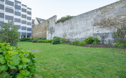 Quiberon 221: Plante, Himmel, Bygning, Land Lot, Naturlige Landskab, Vindue, Græs, Bunddække, Landskab, Græsfamilien