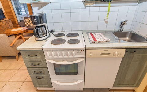 Villa Lakka: Køkken Apparat, Større Bandage, Komfur, Køkken, Husholdningsapparat, Komfur, Cabinetry, Gaskomfur, Møbel, Gulvbelægning