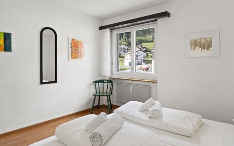 Lang: Billedramme, Ejendom, Møbel, Komfort, Træ, Indretning, Arkitektur, Gulvbelægning, Etage, Bed Frame