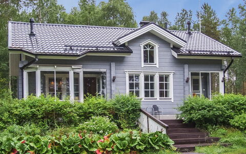 Ojala: Bygning, Hus, Vindue, Hjem, Sidespor, Busk, Tag, Sommerhus, Boligområde