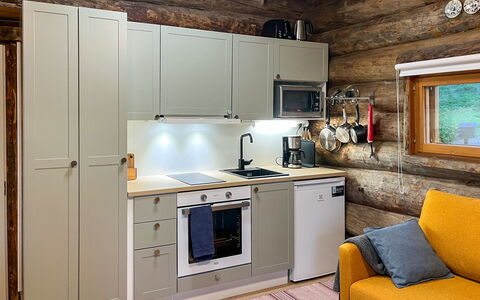 Keloveska: Køkken Apparat, Køkken, Større Bandage, Træ, Gulvbelægning, Indretning, Countertop, Møbel, Husholdningsapparat, Cabinetry