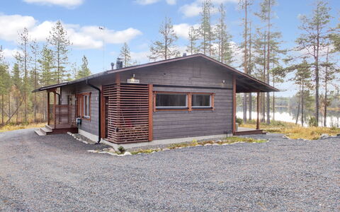 Lumikukka: Træ, Sidespor, Sommerhus, Hus, Hjem, Planke, Garden Bygninger, Bjælkehytte, Hårdttræ, Veranda